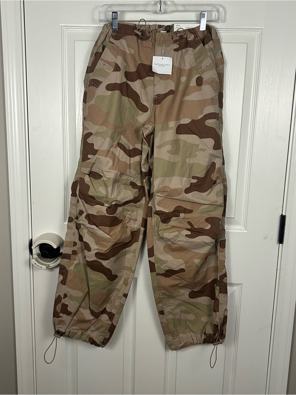 NWT American Eagle Brown Camo Parachute Pants Women’s Small
